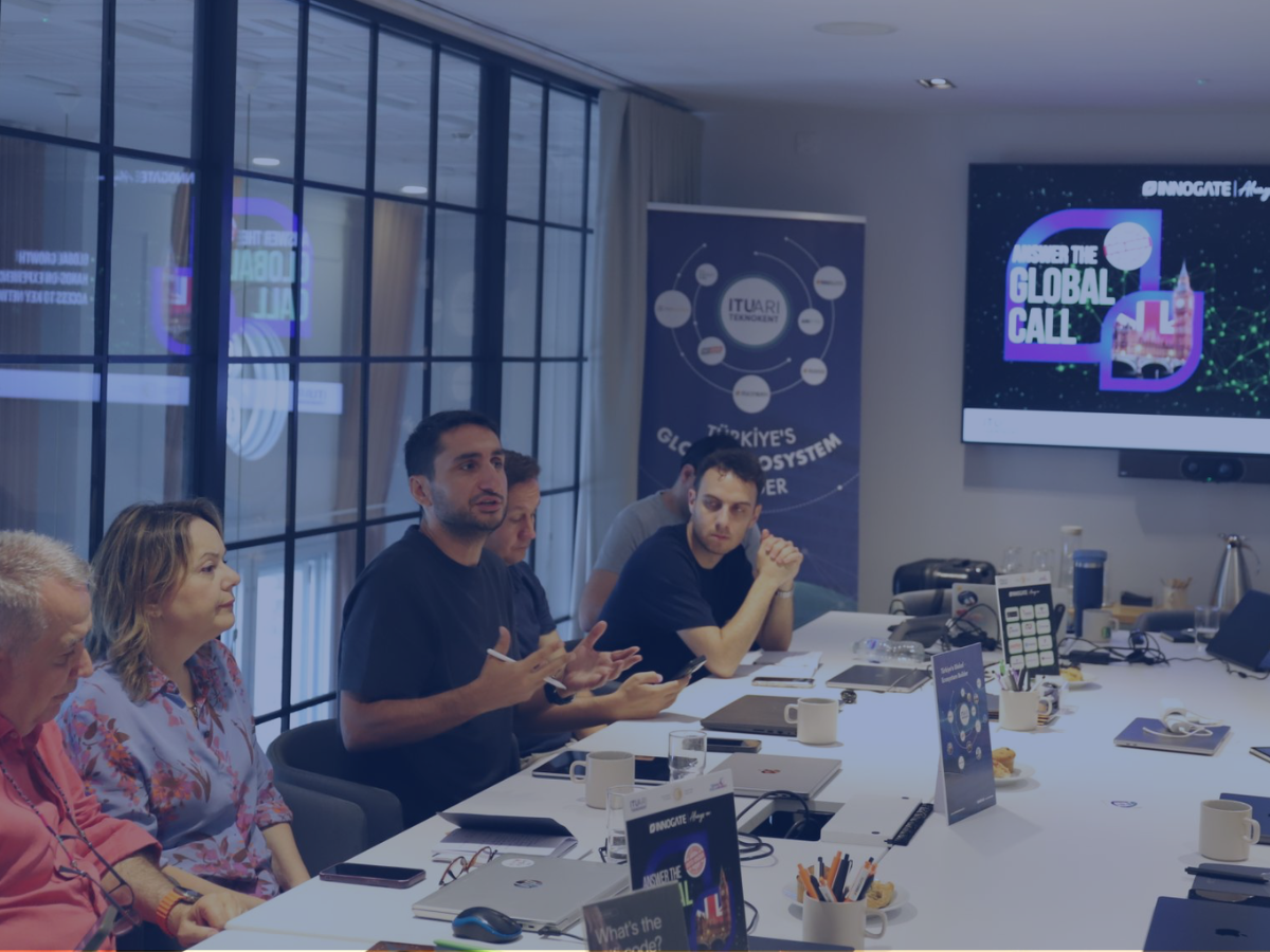 How Global Startups Build Local Advantage